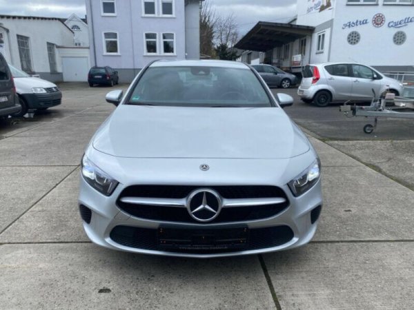 Mercedes Benz A160 1.3 benzină, 109 CP, Style, 2019, 7800 km
