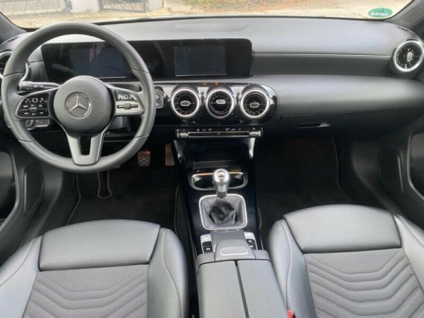 Mercedes Benz A160 1.3 benzină, 109 CP, Style, 2019, 7800 km